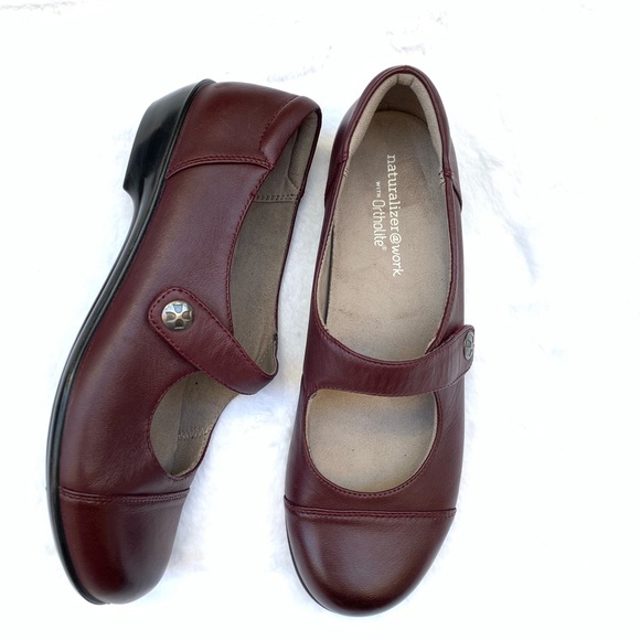 naturalizer slip resistant shoes